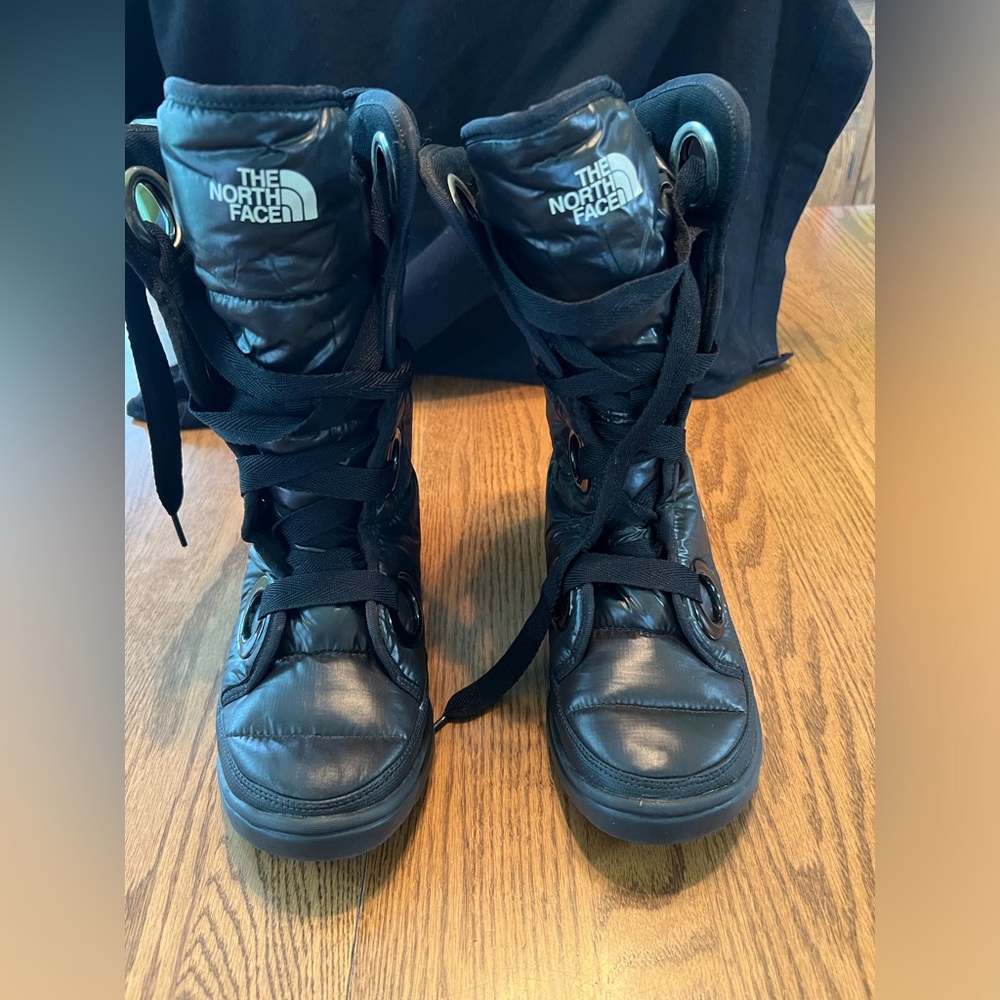 The North Face Women’s Destiny Puffy Quilted Goose Down Snow Boot Size 7